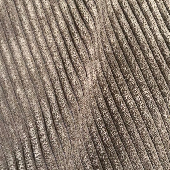 Meet your Posher, Brandy - Picture 1 of 1